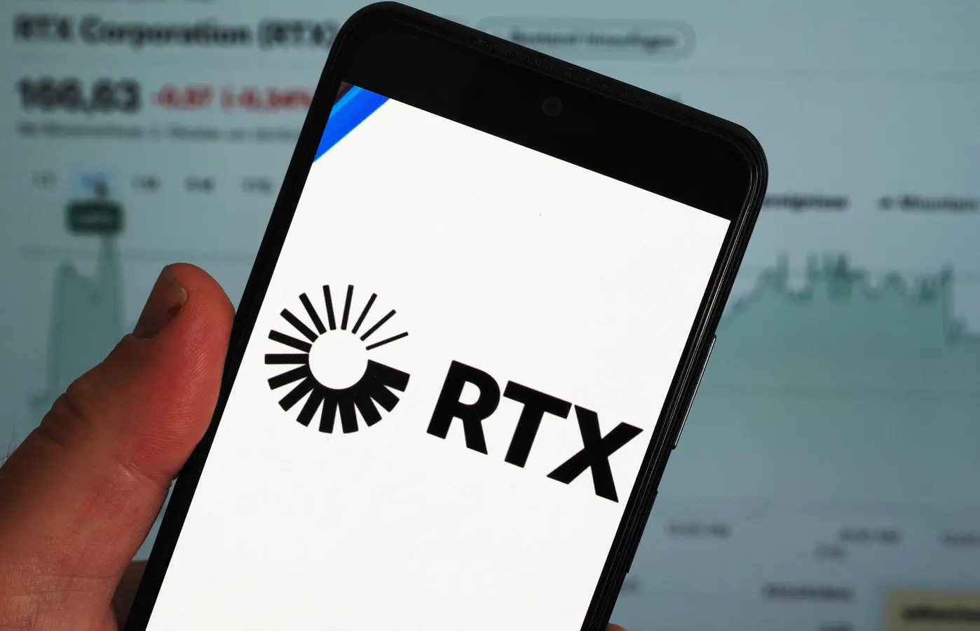 Buy or Sell RTX Stock Ahead of Its Upcoming Earnings?