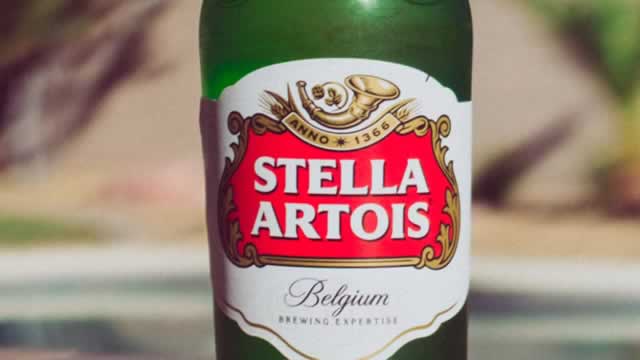 Can AB InBev's Premiumization and Digital Acceleration Aid Growth?