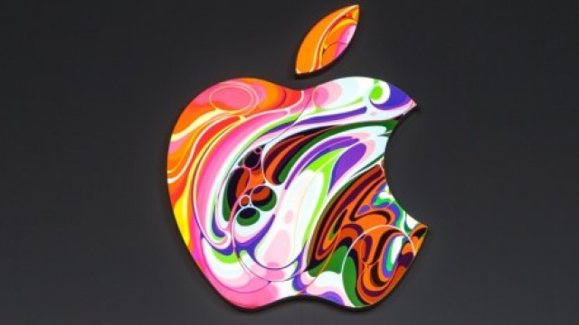 Can Apple Rely on Its Vast User Base to Give It an AI Edge?