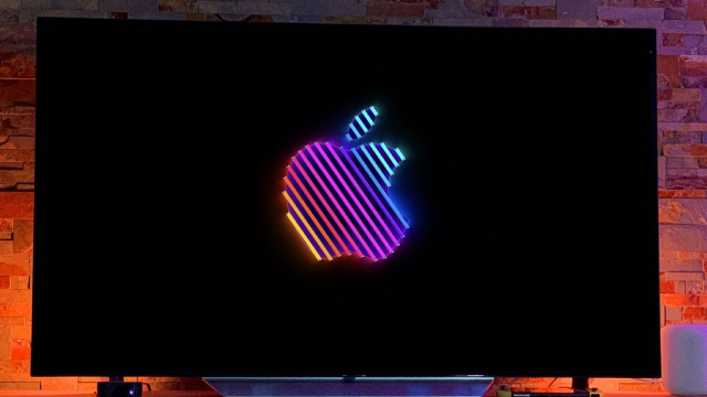 Can Apple Rescue the Vision Pro?