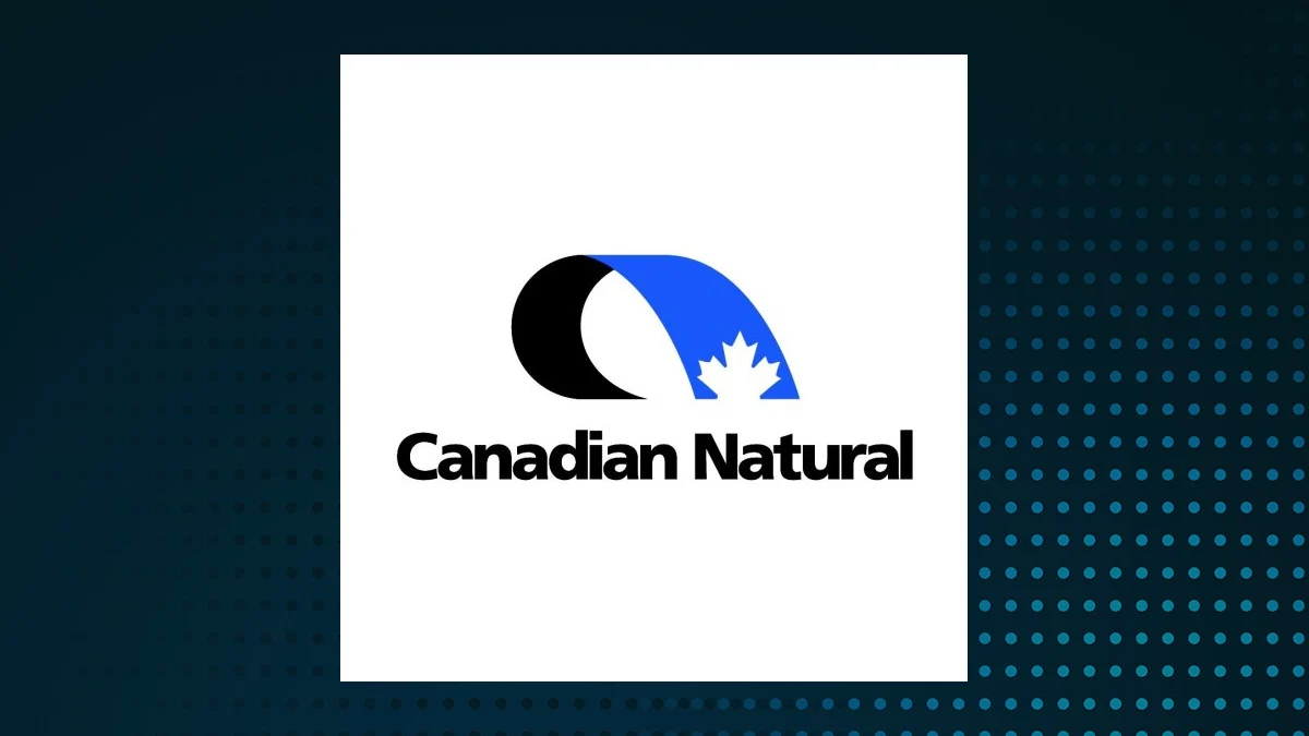 Canadian Natural Resources (TSE:CNQ) Shares Pass Above 200 Day Moving Average   – Time to Sell?