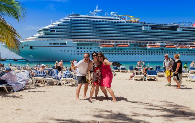 Carnival's Yield Momentum Builds: Can Pricing Strength Stay Afloat?