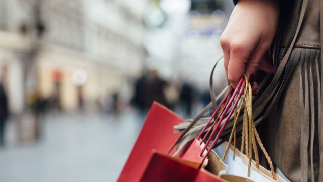 Cash In on the Coming Consumption: 3 Retail Stocks to Buy Ahead of Rate Cuts