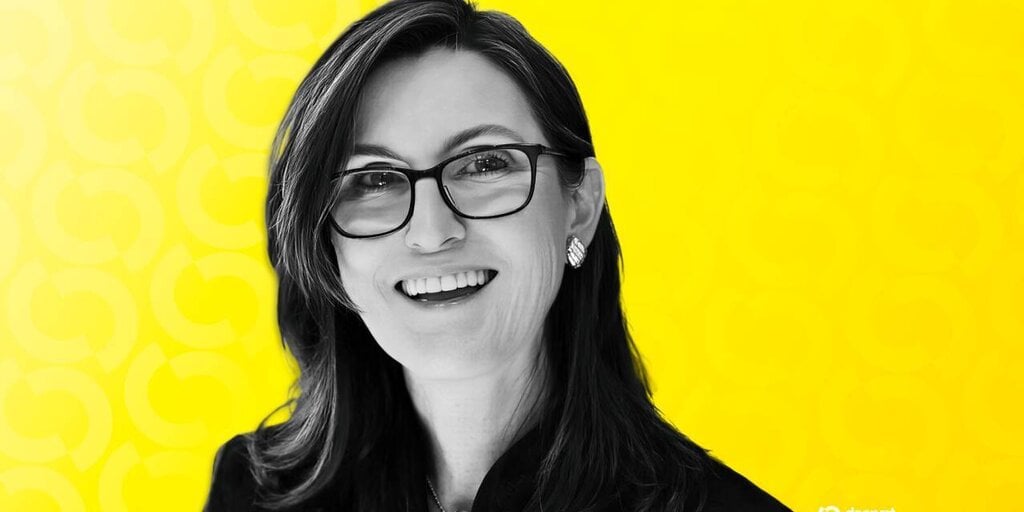 Cathie Wood's Ark Invest Doubles Down on BitMine, Coinbase Stocks Amid Bitcoin Plunge