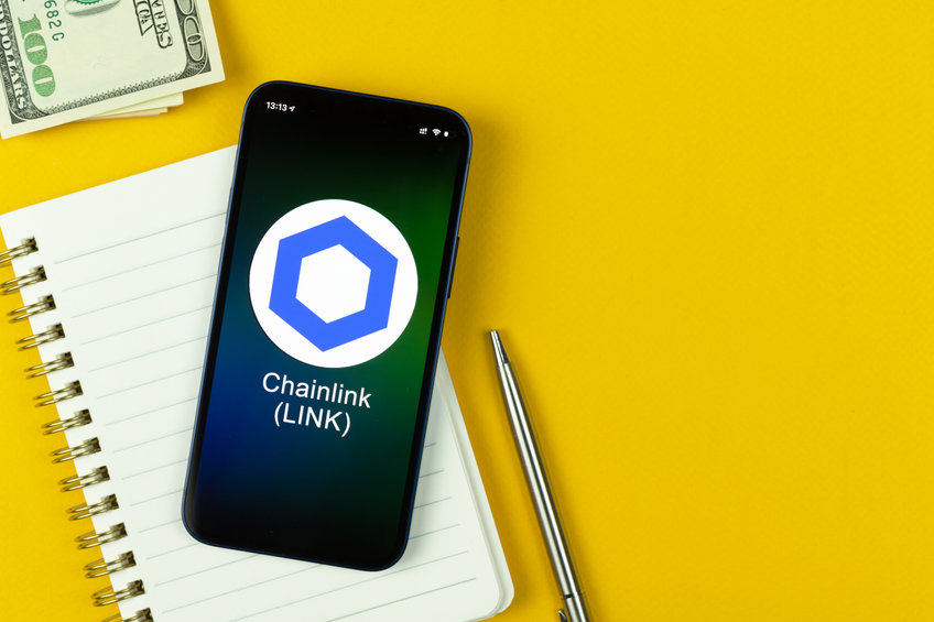 Article image for Chainlink price analysis: reserve growth and whale accumulation shape LINK outlook
