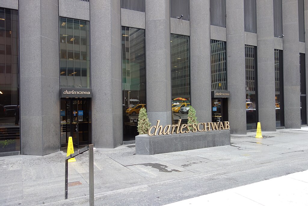 Charles Schwab Set to Launch Spot Crypto Trading in 2025