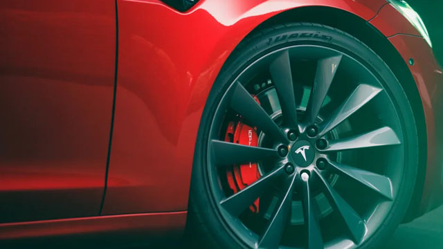 ChatGPT sets Tesla stock price target for late 2026 as oil soars above $100