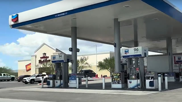 Chevron, US refiners' shares surge after Trump's move toward Venezuela oil