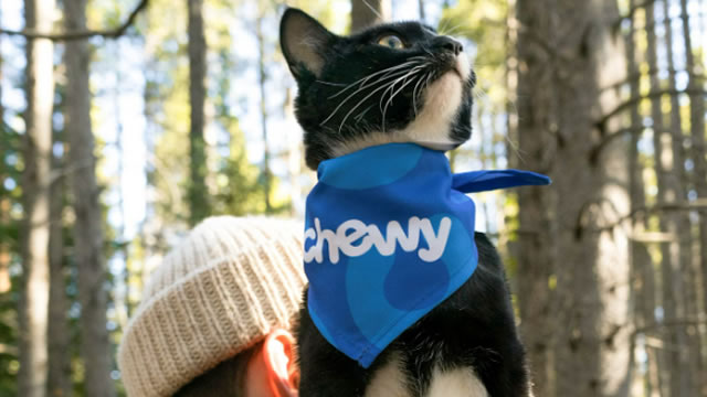 Chewy (CHWY) Q2 Earnings: Taking a Look at Key Metrics Versus Estimates