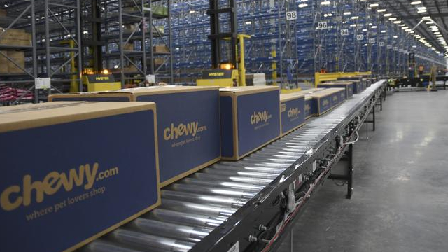 Chewy Stock Gains After Earnings. Autoship Sales Are Strong.