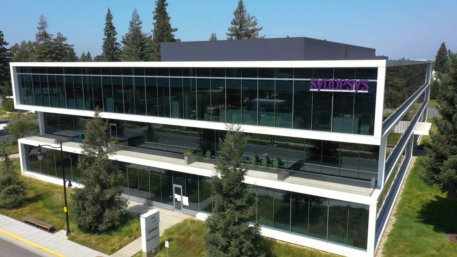 Chip Design Software Provider Synopsys' Stock Drops 35% on Weak Earnings, Outlook