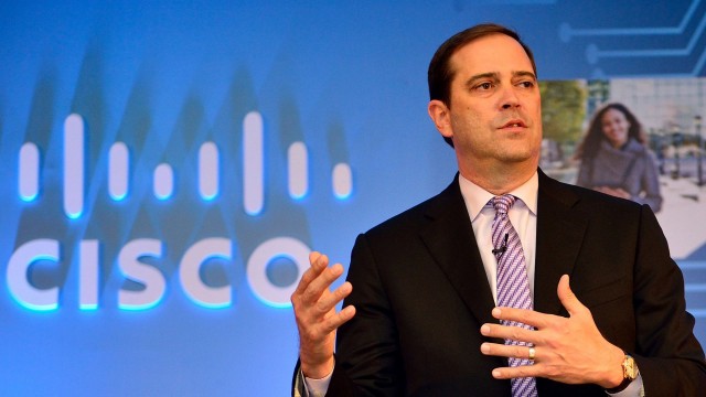 Cisco Stock Lower Despite Beat-and-Raise, Bull Notes