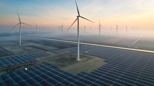 Clean Energy Ventures raises $305 million to back early-stage climate startups