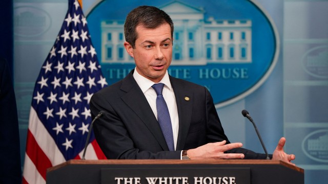 Climate change is behind increasing flight turbulence, Transportation Sec'y Pete Buttigieg says