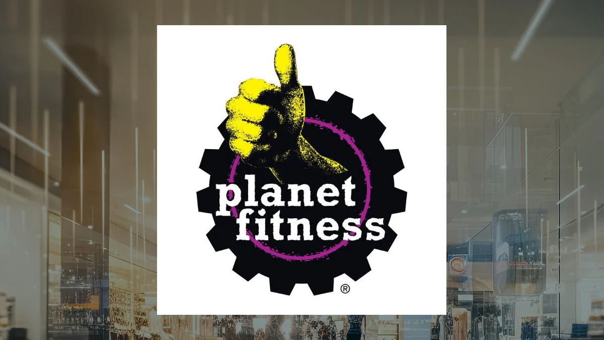 Comparing Lindblad Expeditions (NASDAQ:LIND) and Planet Fitness (NYSE:PLNT)
