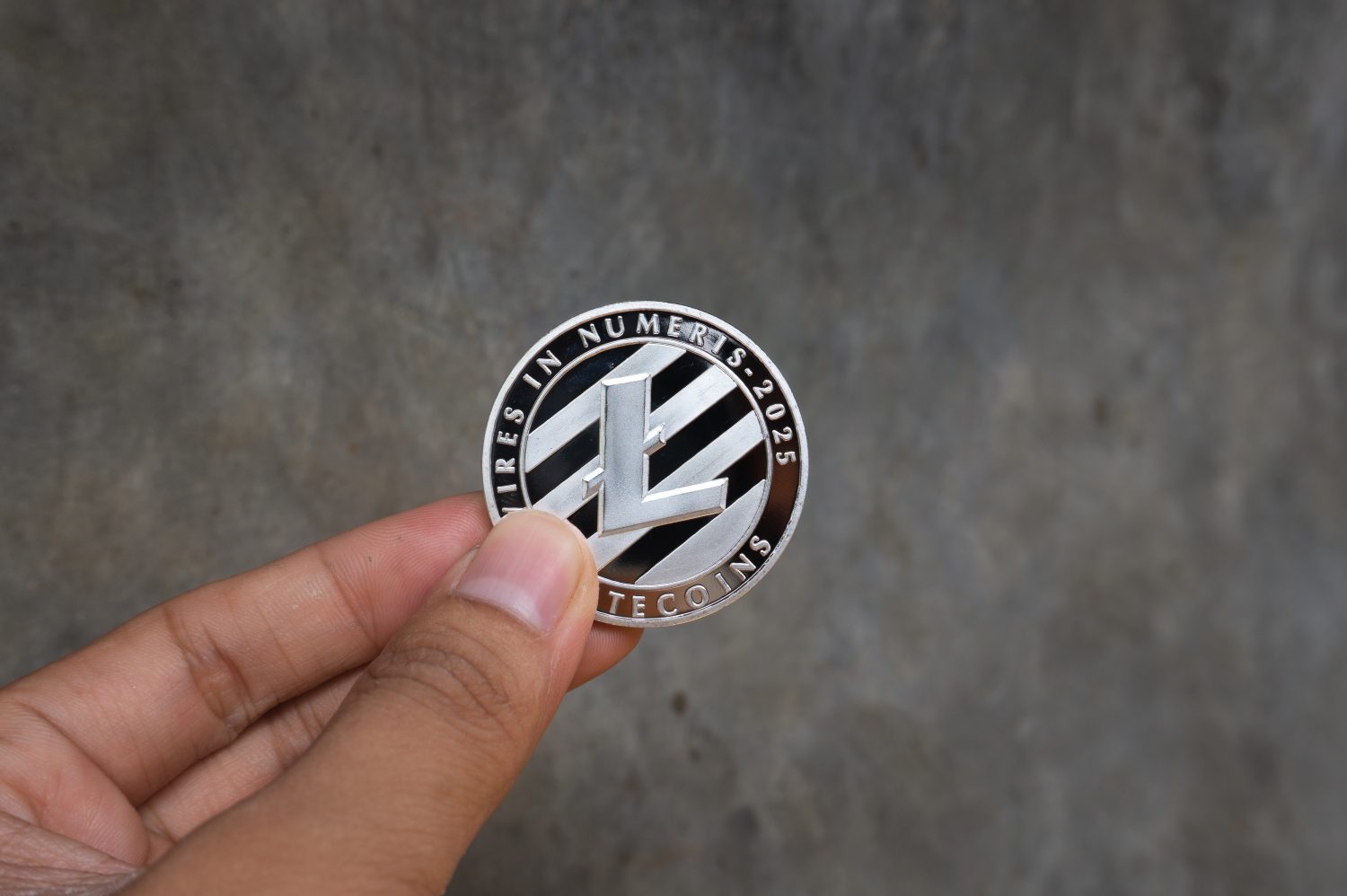 Comparing Litecoin and Bitcoin: Which Is the Better Investment?