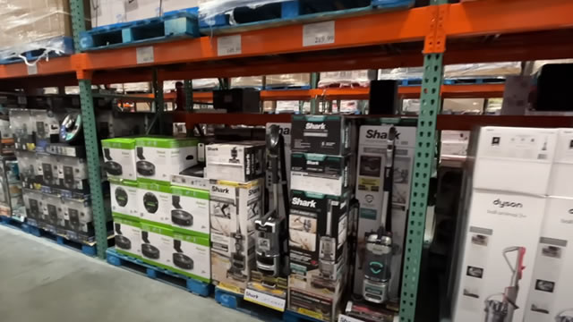 Costco: Great Quarter, But The Valuation Still Prices In Excellence