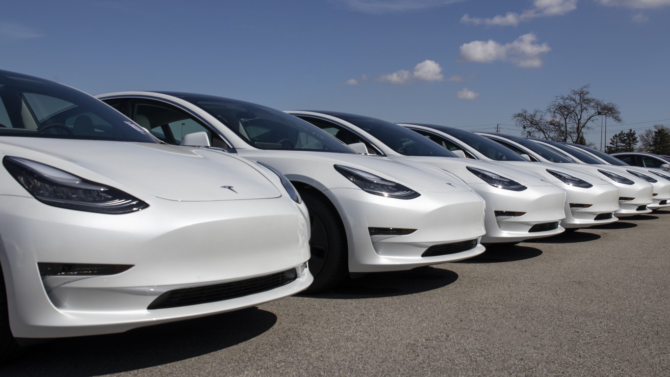 Could the US Government Buy 100,000 Tesla EVs?
