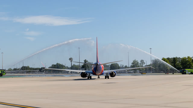 Countdown to Southwest (LUV) Q1 Earnings: A Look at Estimates Beyond Revenue and EPS