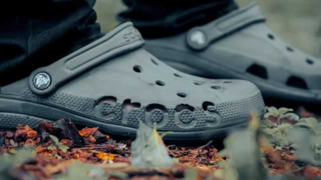 Crocs' Q1 Earnings on the Horizon: What's in Store for the Stock?