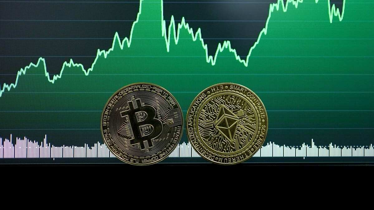 Crypto Traders Shift to Risk-On Mode; Bitcoin Dominance Nears 60%