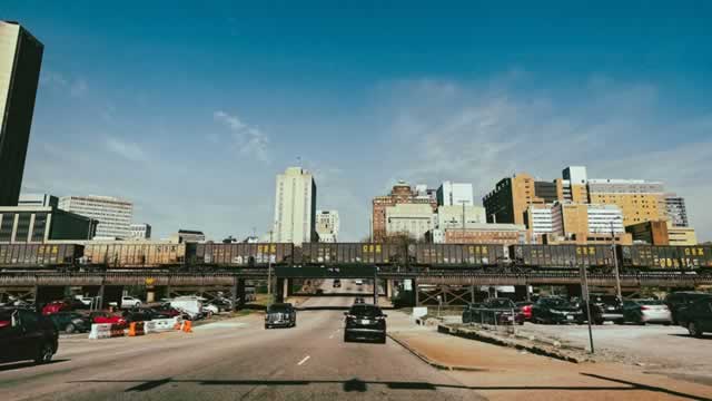 CSX's Earnings & Revenues Miss Estimates in Q3, Increase Y/Y