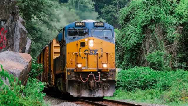 CSX's Q4 Earnings Coming Up: What's in the Offing for the Stock?