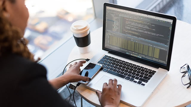 Cybersecurity Stock Pops as Analyst Highlights AI Advantage