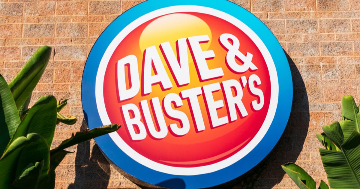 Dave & Buster's reports Q1 earnings miss as comparable sales slump