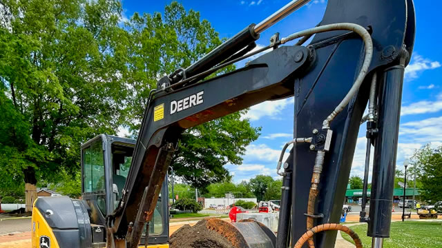 Deere: The Risk Is Front-Running (Earnings Preview)