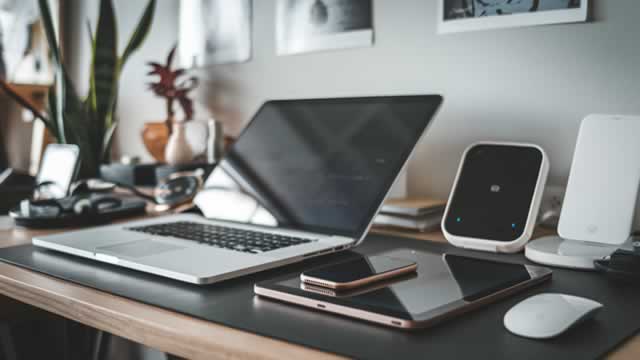 Dell and HP Are Raising Prices—And Investors Should Take Note