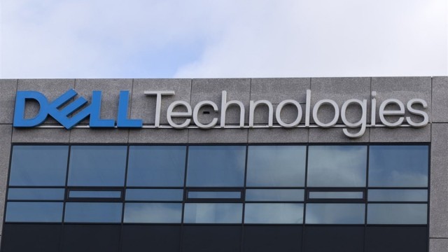 Dell Technologies Stock Gives Near-Term Pain for Long-Term Gain