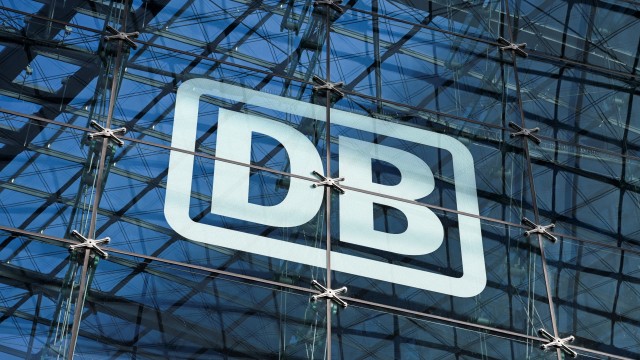 https://images.financialmodelingprep.com/news/deutsche-bahn-schenker-takes-cvc-maersk-dsv-and-bahri-into-20240529.jpg