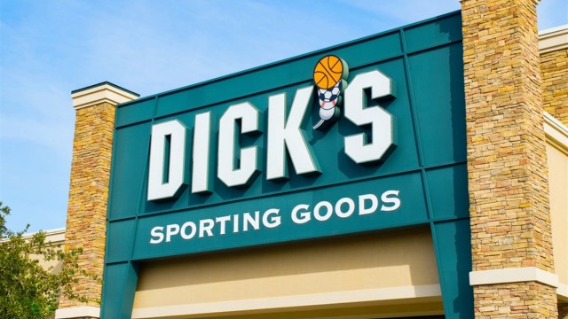 Dick's Sporting Goods is a Winner for Income Investors