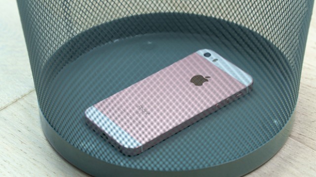 Does Apple's (AAPL) AI Focus Make it a Buy Ahead of WWDC?