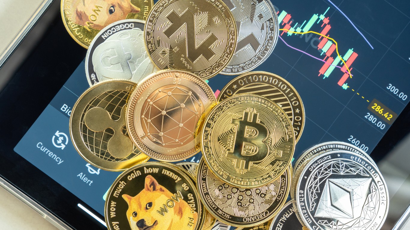 Dogecoin Creates 5 Billion New Coins a Year and Bitcoin Is Capped at 21 Million. Does That Explain the Gap Between Them?