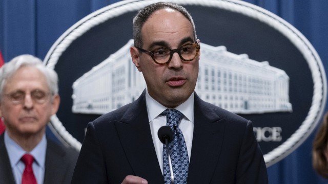 DOJ to scrutinize Big Tech's AI dominance ‘with urgency,' antitrust chief says