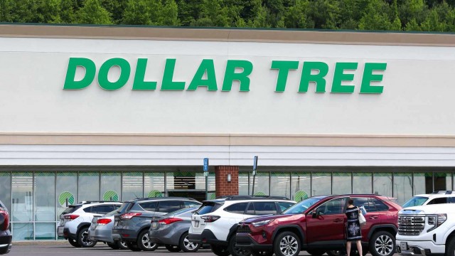 Dollar Tree Posts Earnings Miss, May Sell or Spin Off Family Dollar