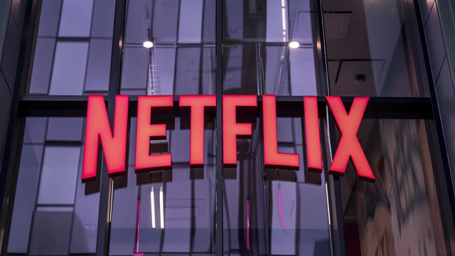 Dow Falls Over 100 Points; Netflix Posts Upbeat Results