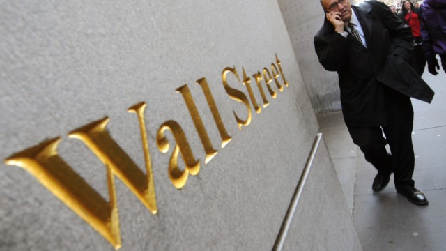 Dow Jones and S&P to open lower as Target earnings disappoint