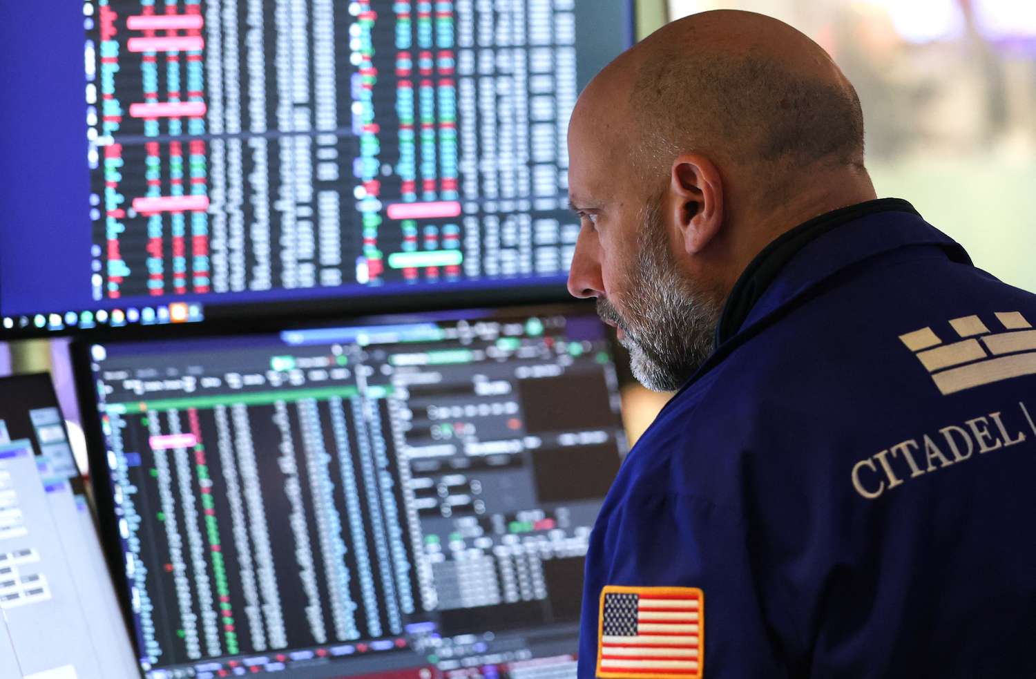 Dow Jones Today: Stock Indexes Rise as TSMC Paces Tech Rally; Oil Futures Slump as Trump Lowers Iran Tensions