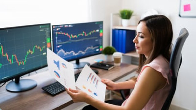 Down 72%. Is Ginkgo Bioworks a Buy on the Dip?