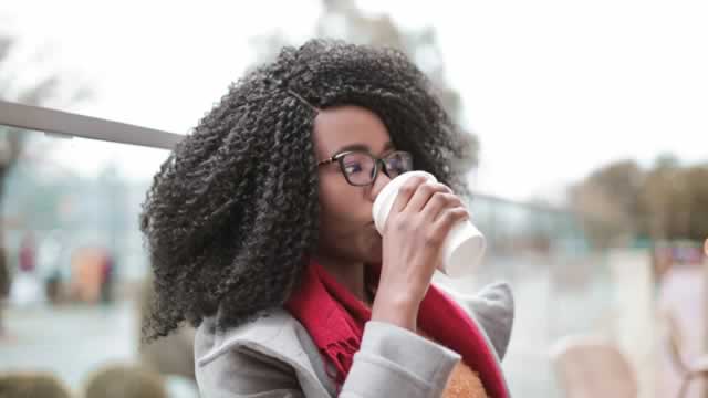 Dutch Bros (BROS) Q2 Earnings: How Key Metrics Compare to Wall Street Estimates