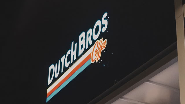 Foto von Dutch Bros' Growth Perks: Can This Coffee Stock Hit New Highs?