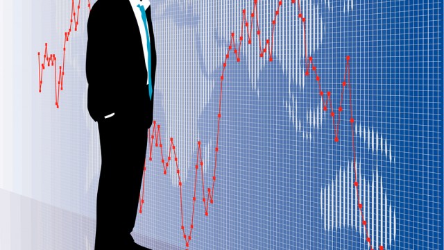 Earnings Preview: Foot Locker (FL) Q1 Earnings Expected to Decline