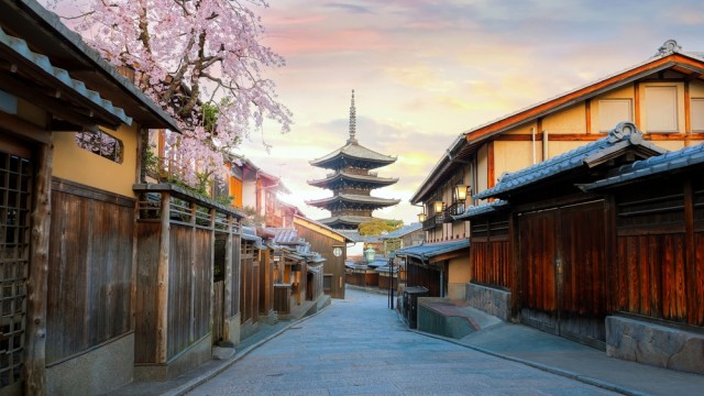 Economic Transformation of Japan Supports Case for ETFs