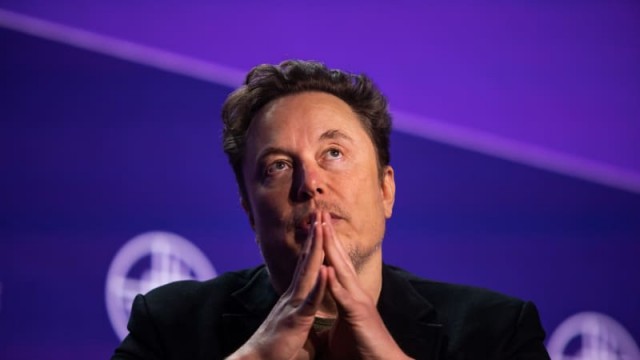 Elon Musk says it's ‘not cool' that big Tesla shareholder opposes $56 billion pay package