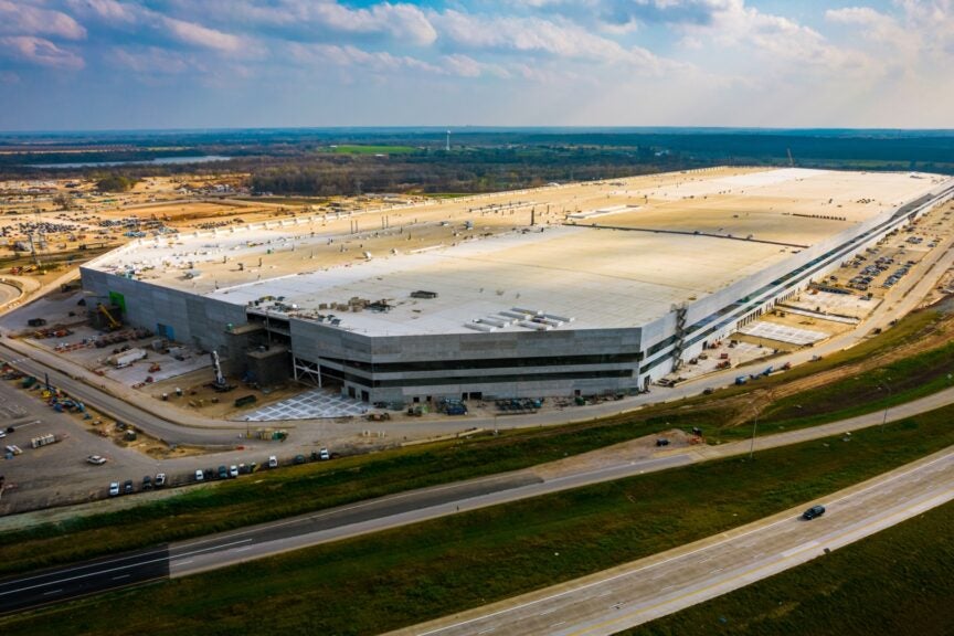 Elon Musk Wants Giga Texas Roof To Spell Out 'TESLA' Amid Solar Panels, Bright Enough To Be Seen At Night From Airliners Flying Into Austin