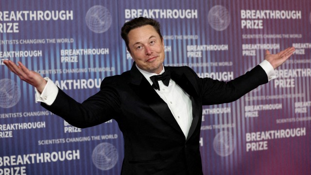 Elon Musk's investor fan base cheers apparent approval of $56 billion Tesla pay package