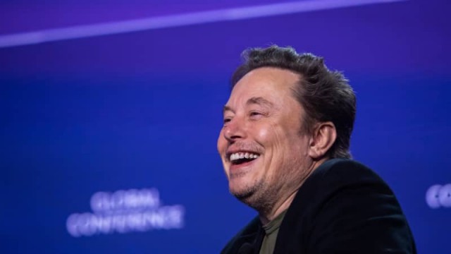 Elon Musk's pay package gets another ‘no' from a major shareholder